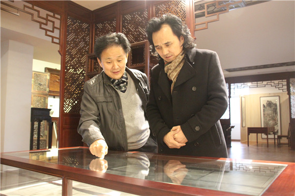 浙江省工藝美術學會會長黃小明蒞臨匯才紅木交流指導